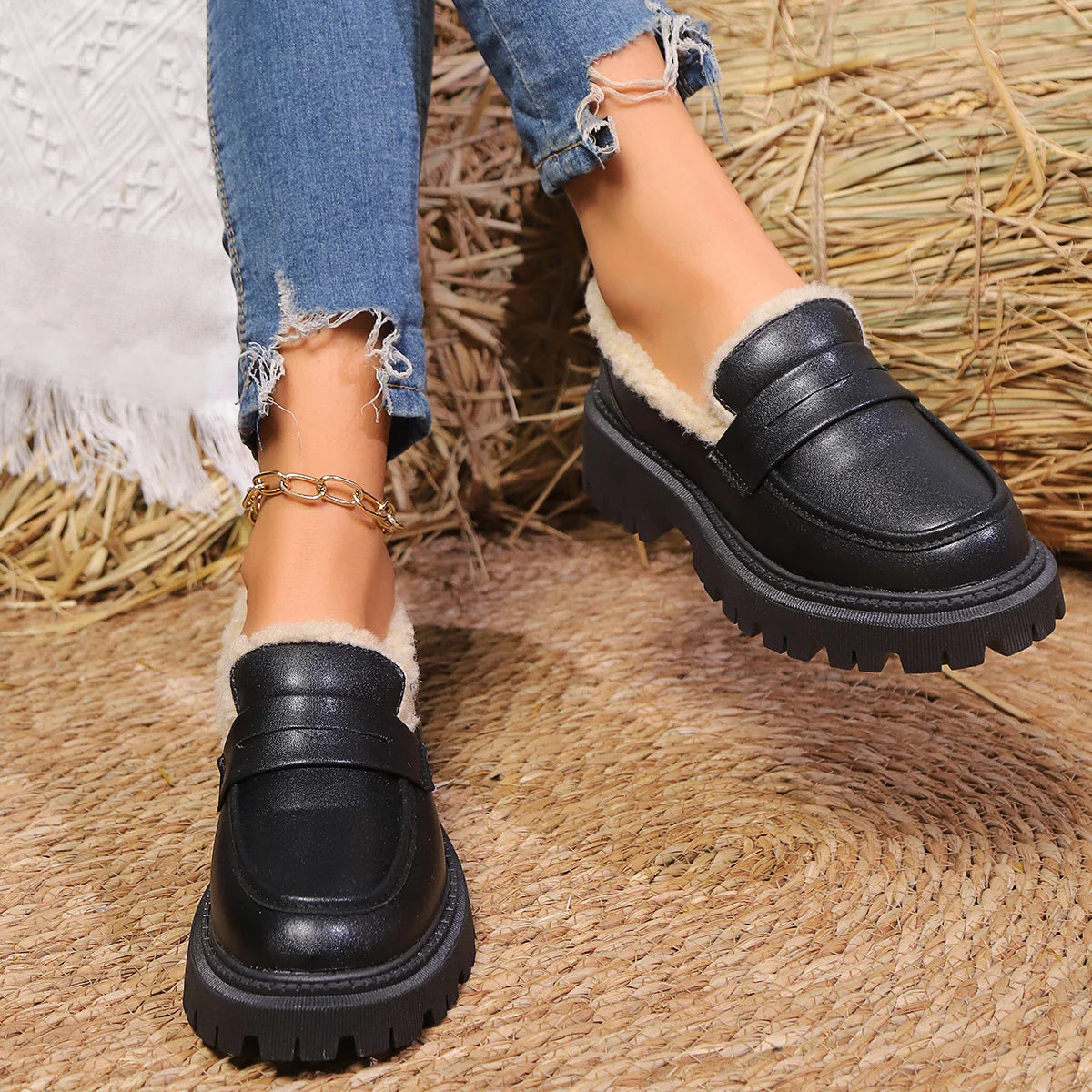 Jessy | Sherpa Lined Platform Loafer