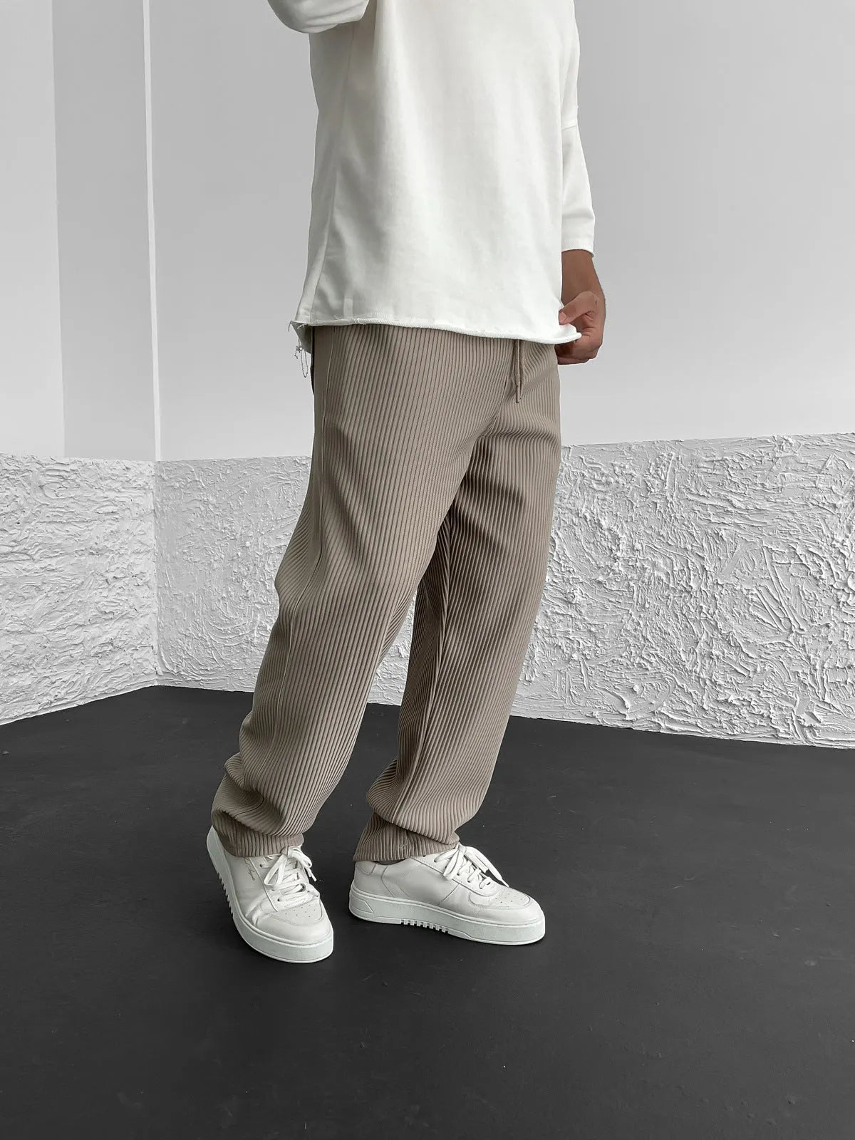 Mike | Ribbed Straight Pants